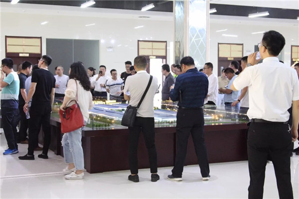 群雄逐鹿 亮剑中原！中至信橱衣柜招商会圆满结束！