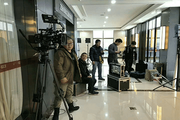 中至信央视广告拍摄中