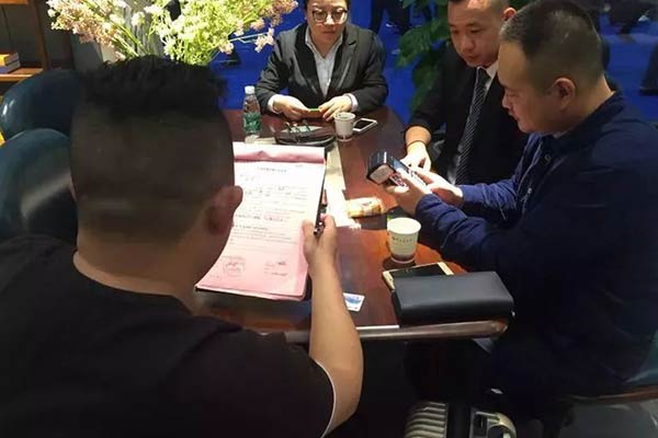 广州家具展现场签约打款