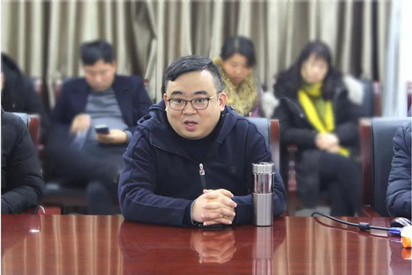 中至信定制事业部总经理刘钧先生解答嘉宾问题