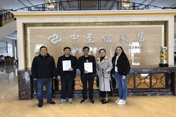 湖北襄阳王总成功加盟中至信橱柜+全屋定制